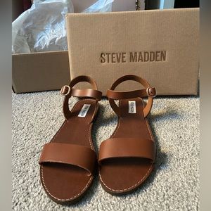 NWT Steve Madden Donddi Tan Leather Sandals